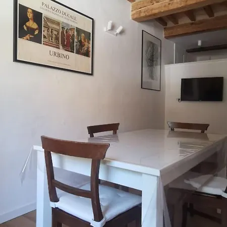 Borgo 29 * Urbino